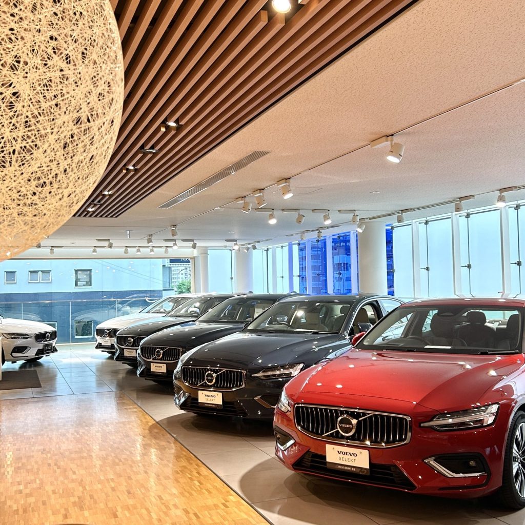 VOLVO SELEKT 認定中古車 S60 ショールーム2階にて展示中! | ボルボ・カー 神戸