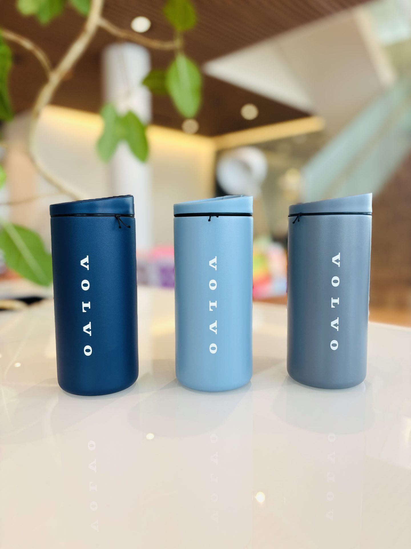 スタイリッシュな相棒に！VOLVO × MiiR 12oz Flip Traveler | ボルボ